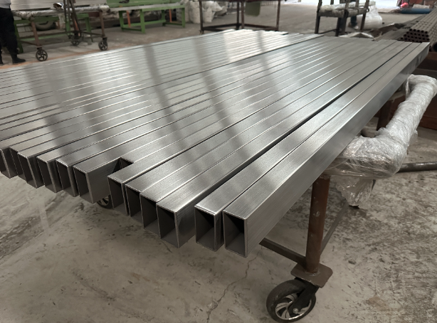 房山新能源汽车用不锈钢方管 现货